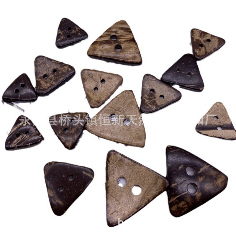 in stock Supply Natural Retro Two-hole Coconut Shell Triangle Shaped Button Wooden Luggage Home Textile Decorative Coconut Buckle