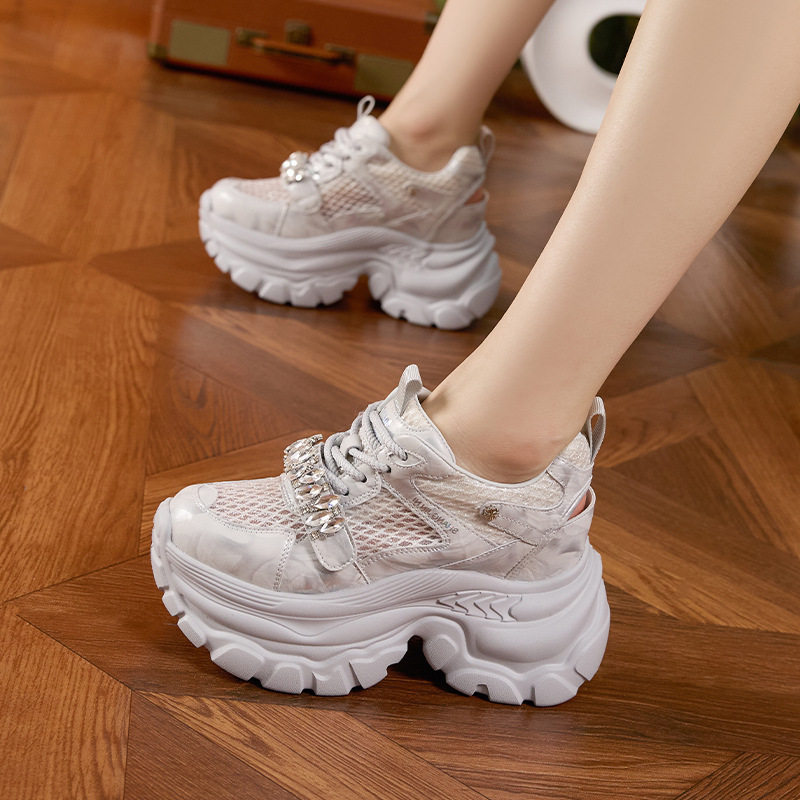 Giày sneaker nữ lưới thoáng khí đế dày 9 cm mùa xuân hè 2025 — Xám, Trắng ngọc trai