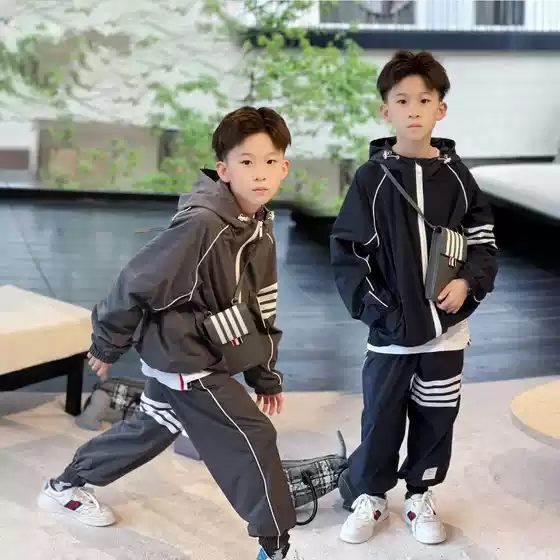 Children's windbreaker 24 autumn new Korean version of the big boys and girls windbreaker hooded coat two-piece suit