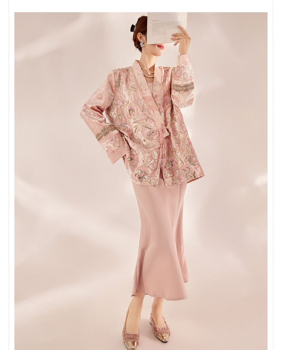 Áo khoác cardigan nữ cổ chữ V dài tay thêu họa tiết hoa lá — hồng