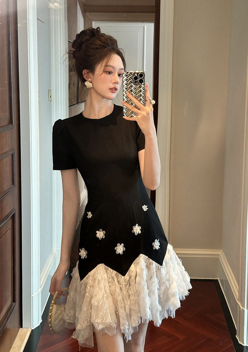 Đầm ôm body nữ cổ tròn tay ngắn phong cách Pháp họa tiết hoa nổi 3D — [Màu đen] chi tiết 6