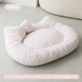Cat head lying mat-white peach stripes