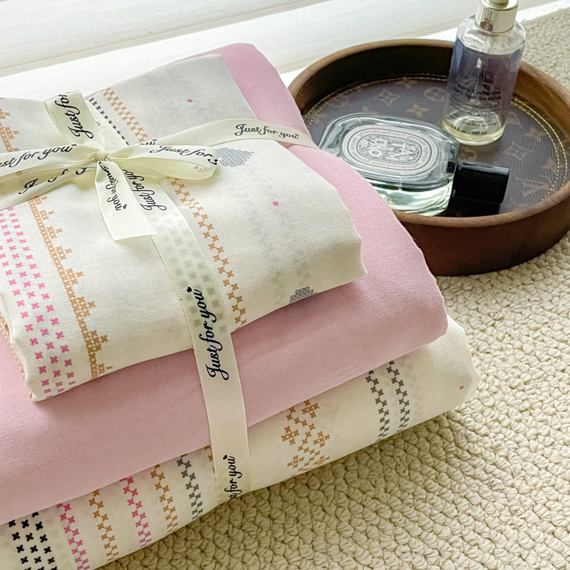 Class A maternal and infant grade antibacterial aerobic cotton double-layer yarn skin-friendly cotton small fresh printed sheets three or four-piece set