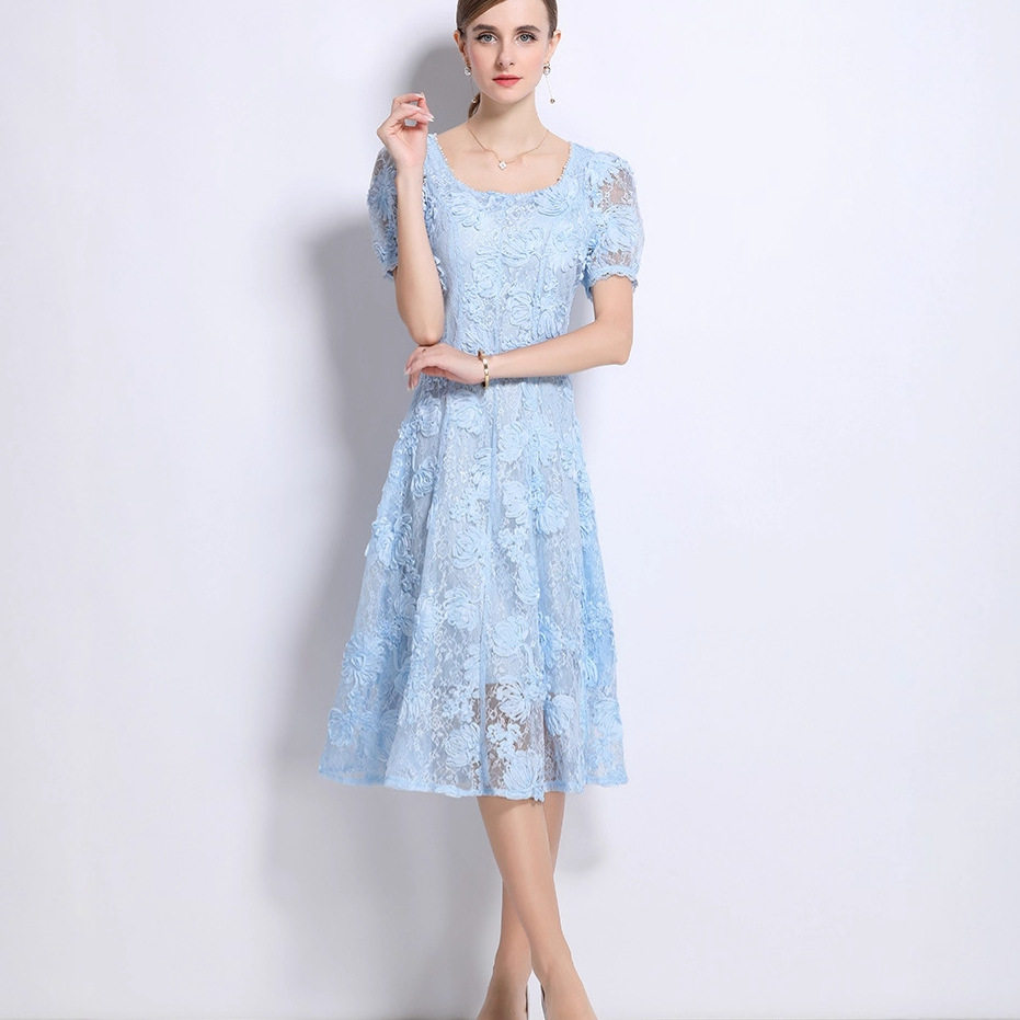 French Elegant Beaded Square Neck Dress High End Fit and Flare Design Embroidered Floral Tulle Long Gown Wholesale