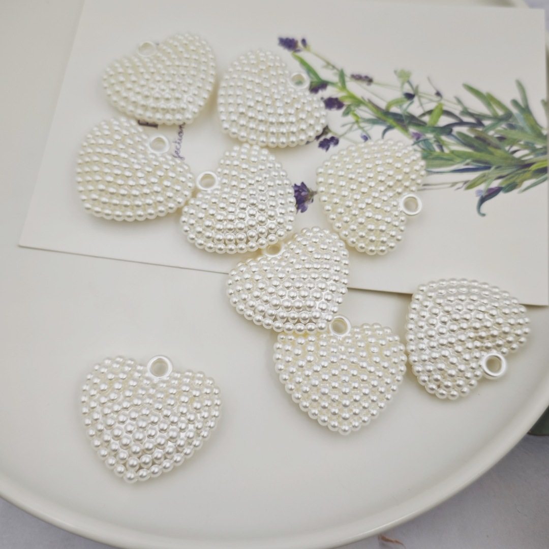 Cross-border Hot Sale Baroque Imitation Pearl Love Pendant Jewelry Accessories Clothing Accessories DIY Keychain Amazon