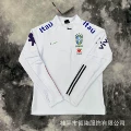 Brazilian half-pull small label white