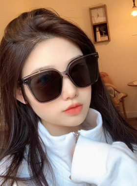 新款大框墨镜铆钉女时尚潮大脸显瘦ins级感眼镜方框太阳镜批