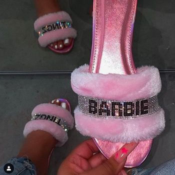 W Furry Rhinestone Letter Sandals 2024 Classic 36-42 European and American Flat Shoes Slippers Women's Shoes Sliers