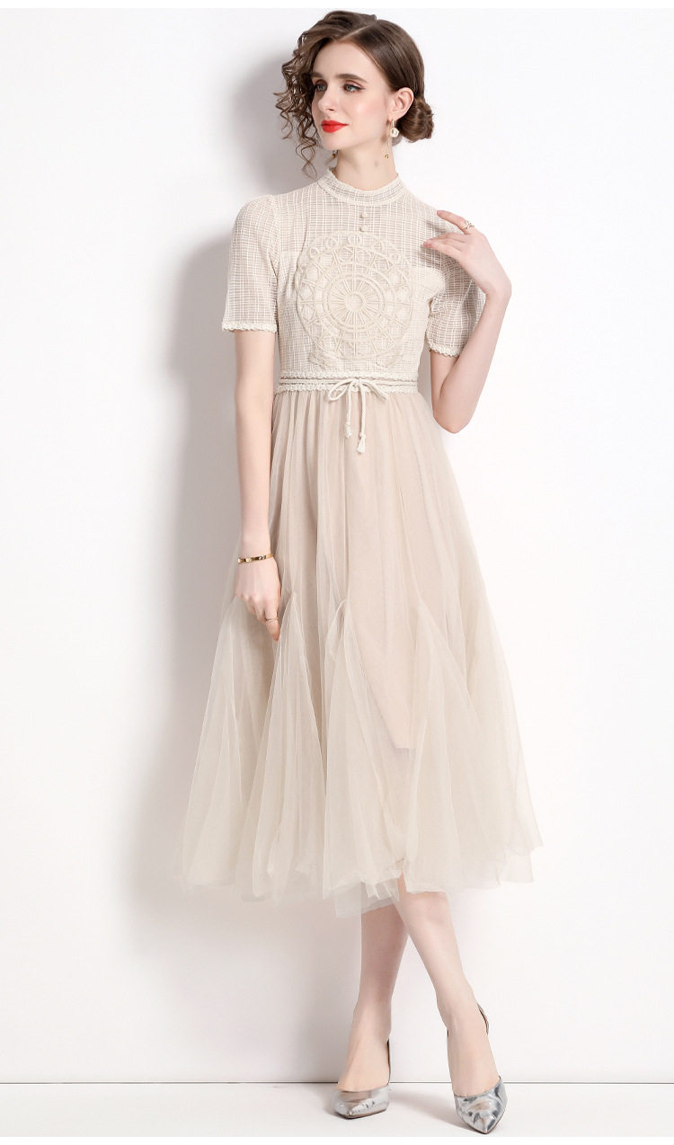 French Vintage Court Style Dress Heavy Embroidery Hollow Lace Round Neck Waist Defining Tulle Skirt Elegant