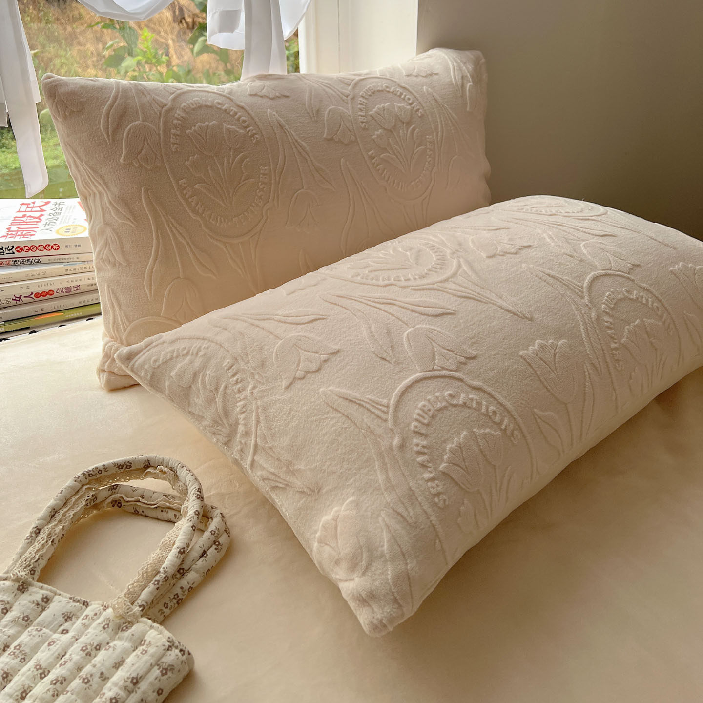 Milk Velvet Four-Piece Set, Wabi-Sabi Ins Style, Solid Color, Chanel-Style Four-Piece Set, Girls' Dormitory Home Textiles, Warm Winter Style, Wholesale