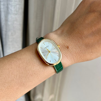 Silent Women's Watch Fashion Watch Live Broadcast Welfare Model Manufacturer Wholesale Oval Dial Belt Watch Quartz Movement