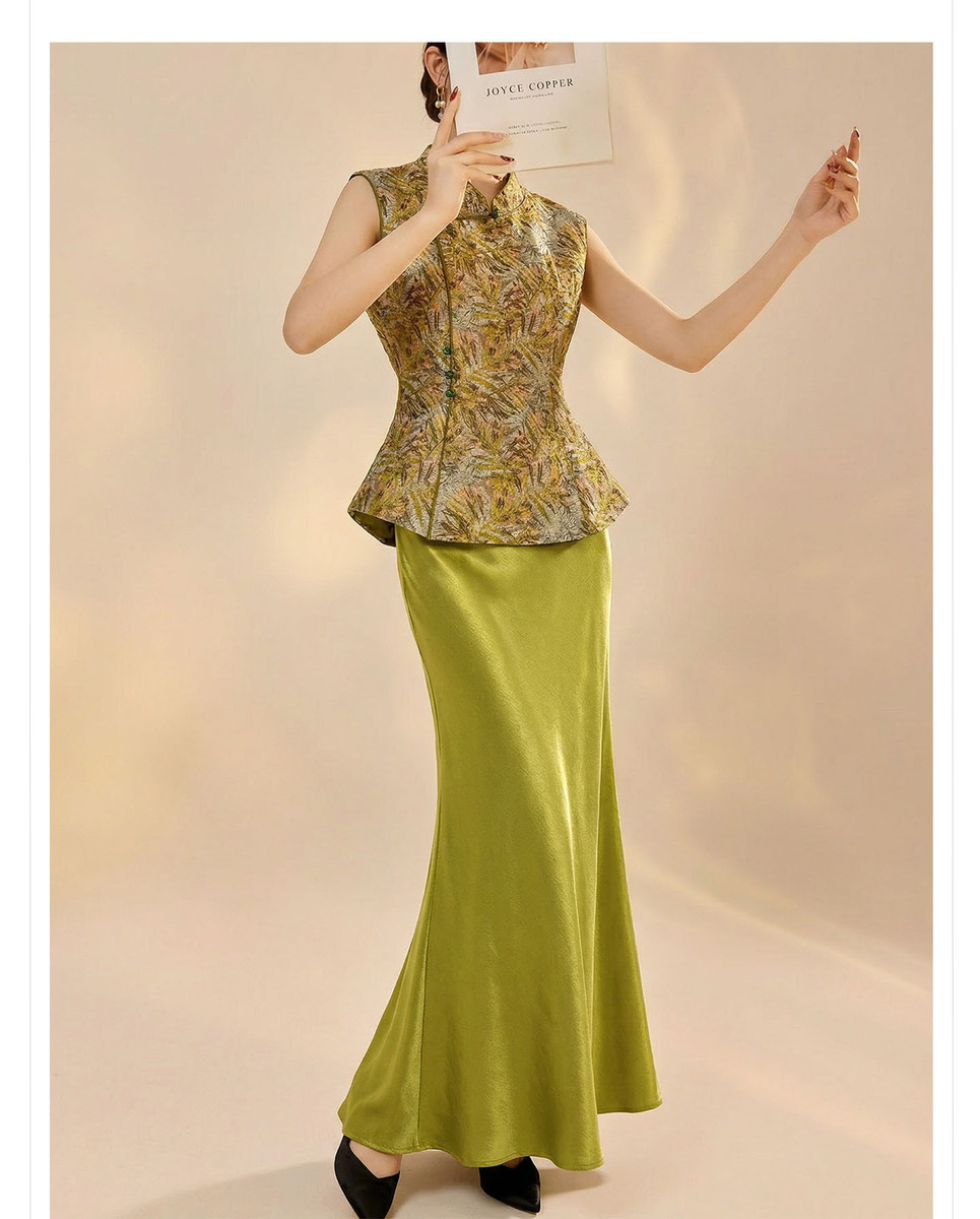 Bộ áo gile dệt jacquard cổ cao không tay kèm chân váy dài chữ A họa tiết hoa — Chân váy vàng hổ phách (giao hàng trong 7 ngày), Chân váy xanh lá trúc (giao hàng trong 7 ngày), Áo gile dệt jacquard (giao hàng trong 7 ngày), Áo gile dệt jacquard (giao hàng trong ngày)
