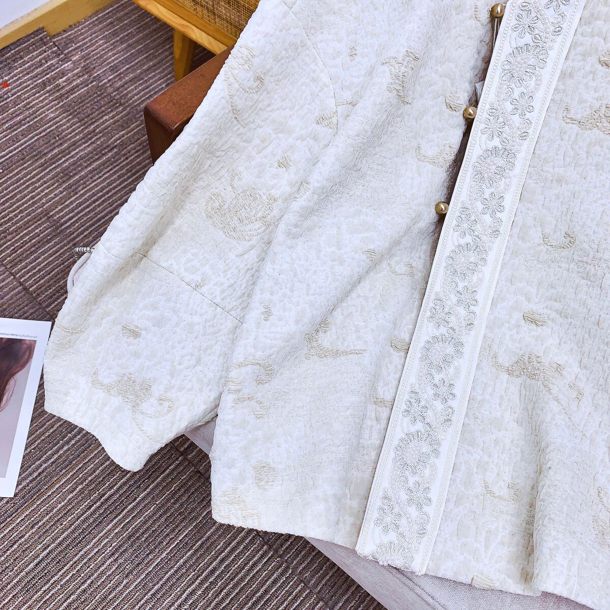 Áo khoác dạ nữ dáng bomber cổ tròn phối màu tương phản — Màu be, Xám nhạt