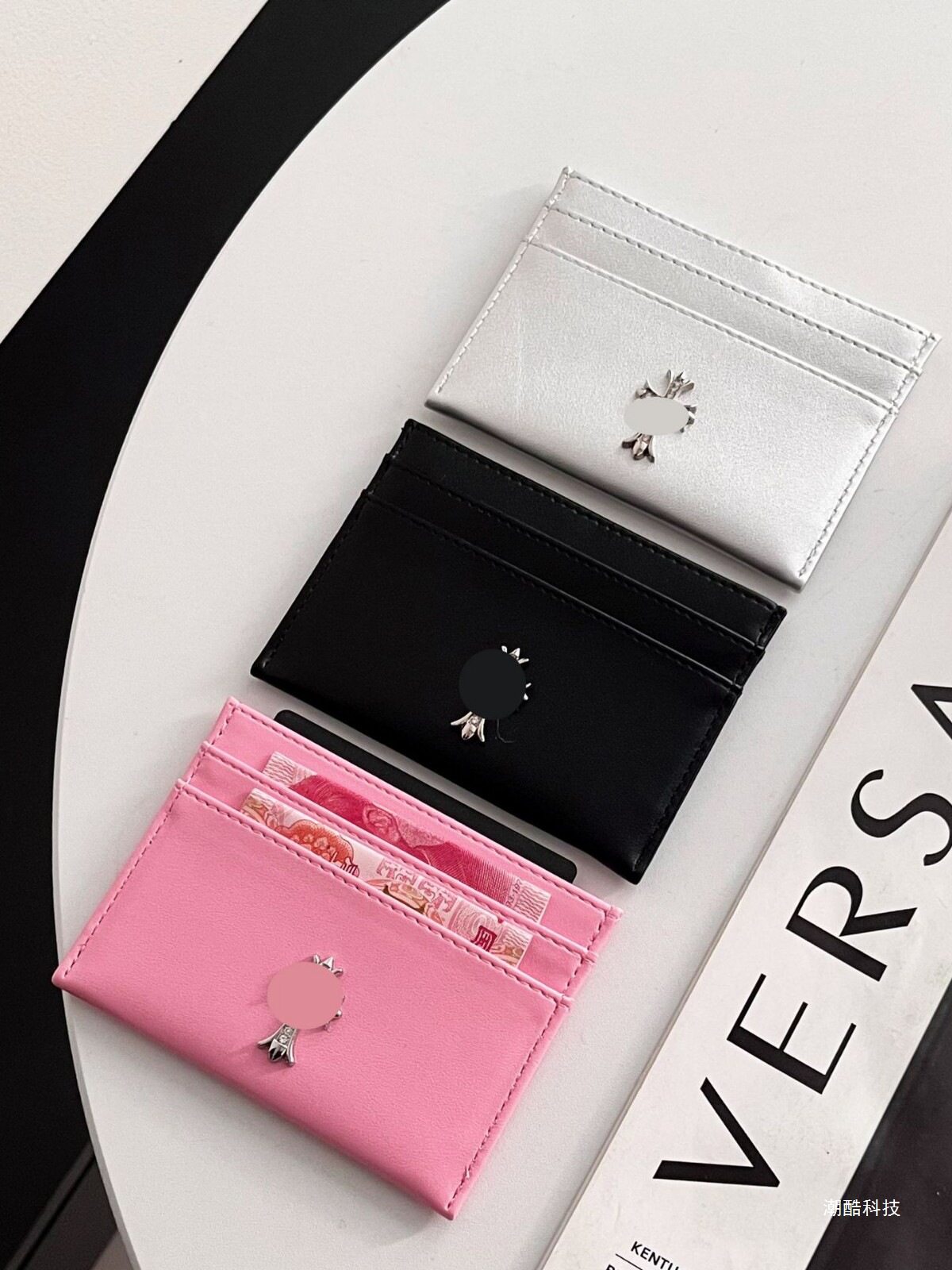 Suitable for Soft Skin and Fine Lines, Double-Sided Universal Leather Case, Practical Functional Card Holder, Luxury Leather Coin Purse