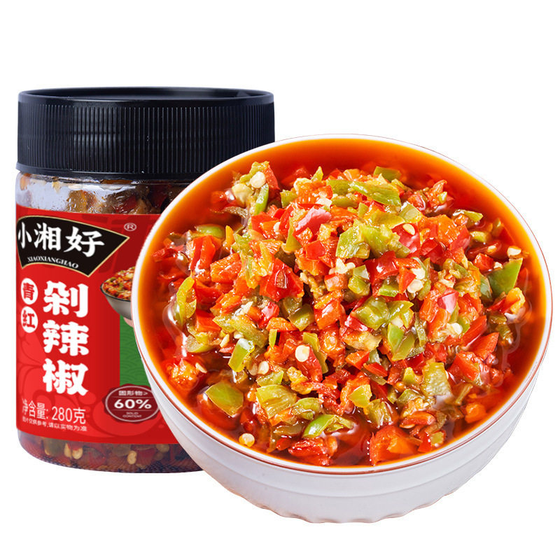 Xiaoxiang good two-color Chili sauce Hunan specialty garlic chopped chili wholesale bottled instant food wholesale