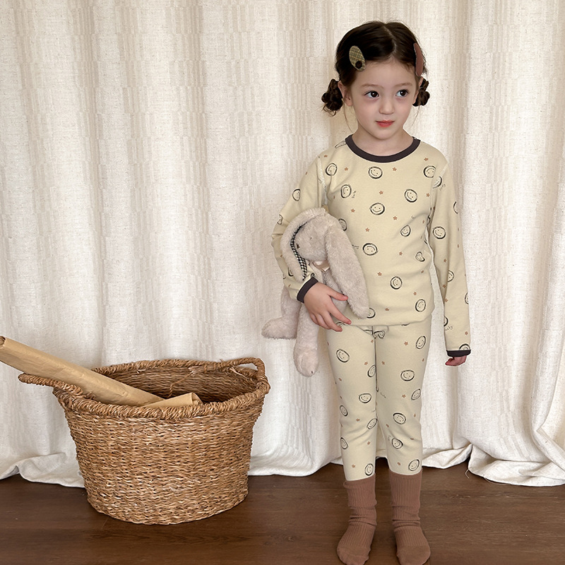 灰色のスマイリー