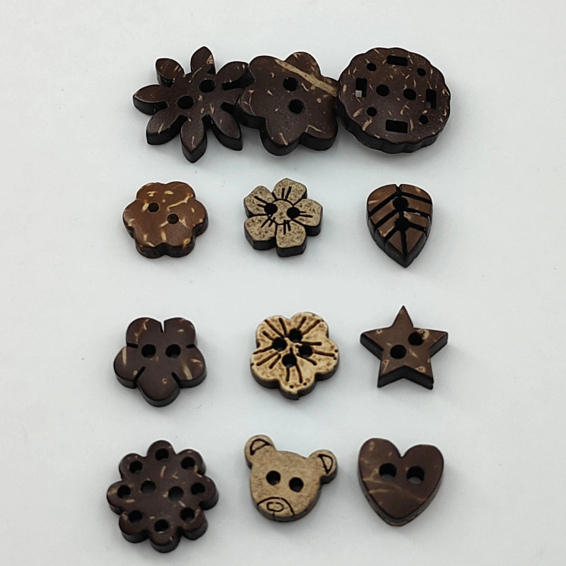 Supply of 10 Beautiful and Cute Coconut Shell Buttons, Large Quantities in Stock, Direct Sales from the Manufacturer