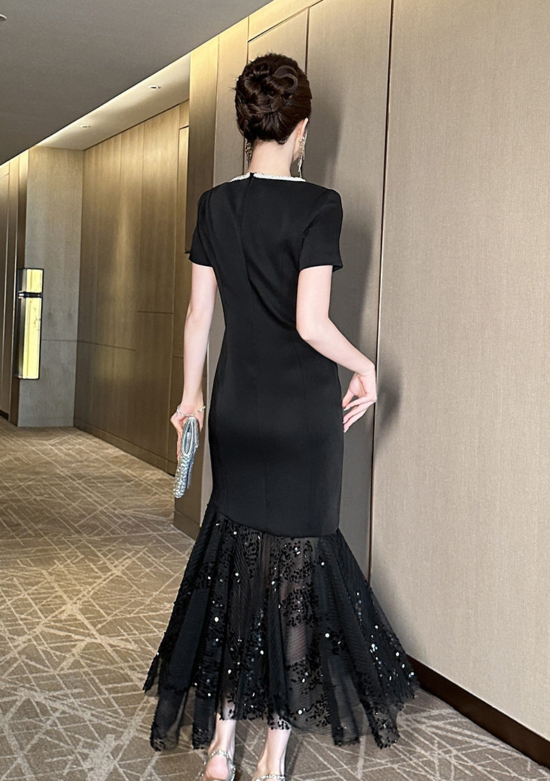 Đầm dạ hội nữ cổ tròn tay ngắn, đính đá lấp lánh, eo cao, chân váy bất đối xứng — [Màu đen] chi tiết 9