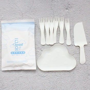 Wholesale Cake Cutlery Set Tableware for 6 People Cloud Plate Disposable Plastic Birthday Party Baking Plate