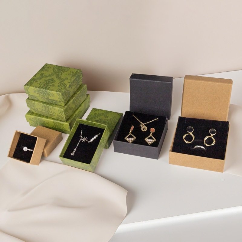 Factory spot jewelry box jewelry box earrings necklace ring box bracelet carton factory wholesale