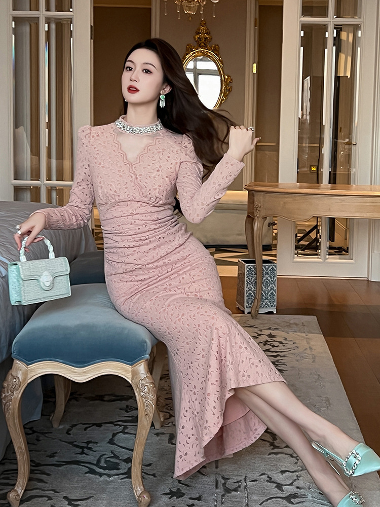 Đầm ren nữ cổ chữ V dài tay ôm body thắt eo phong cách thanh lịch — Màu hồng