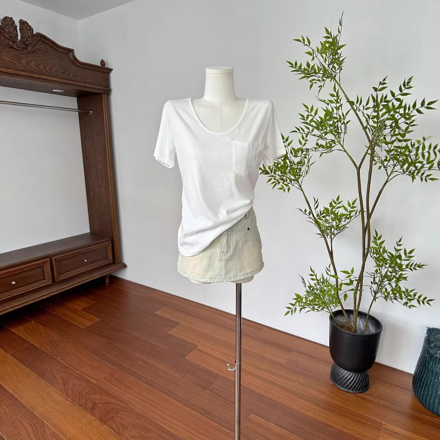 Summer Casual Loose Solid Color T Shirt for Petite Short Sleeve Regular Fit White Snowflake Cotton Everyday Wear