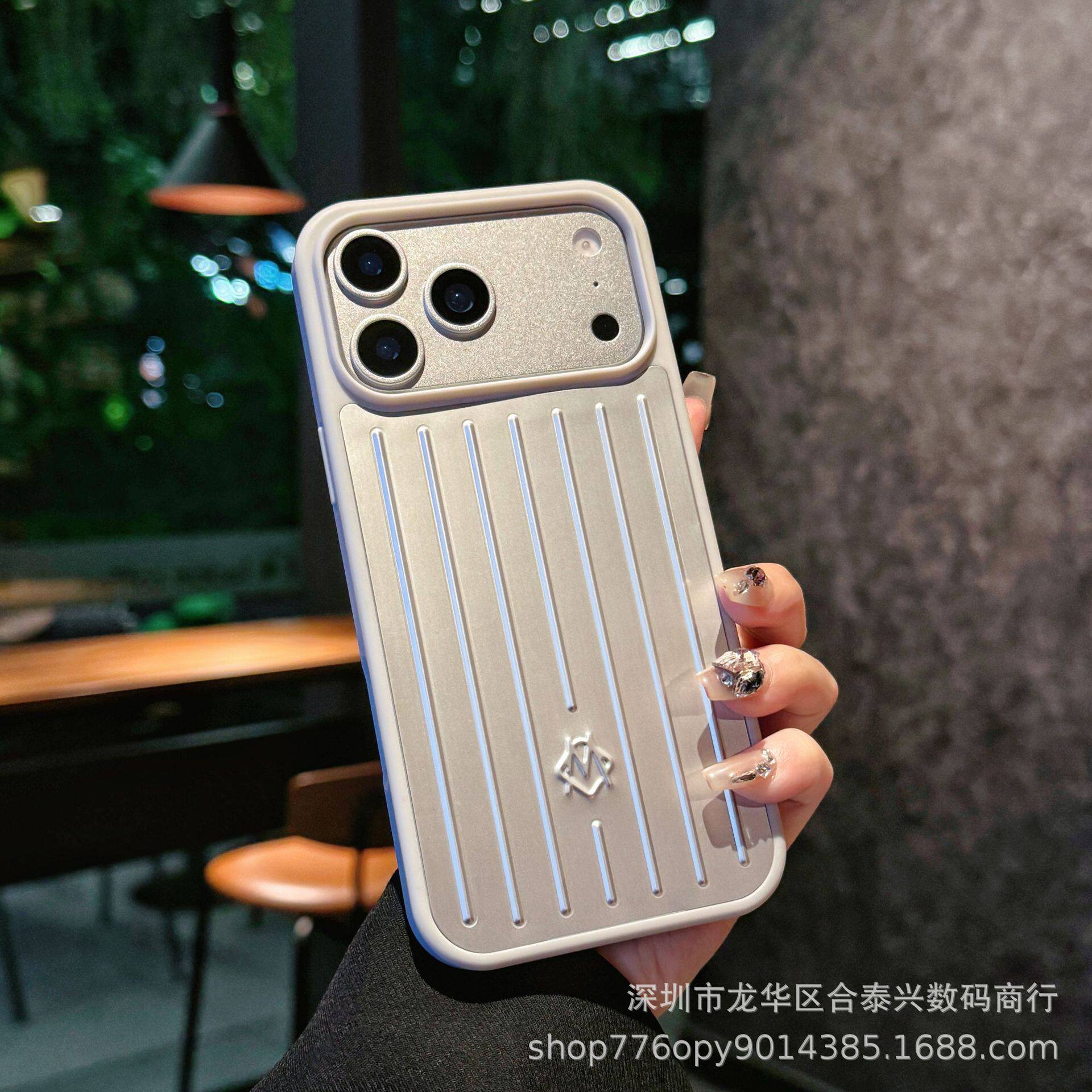 Aluminum Alloy Apple 17Promax Suitcase Black All-Inclusive Mobile Phone Case Iphone15/14/13 Metal Export