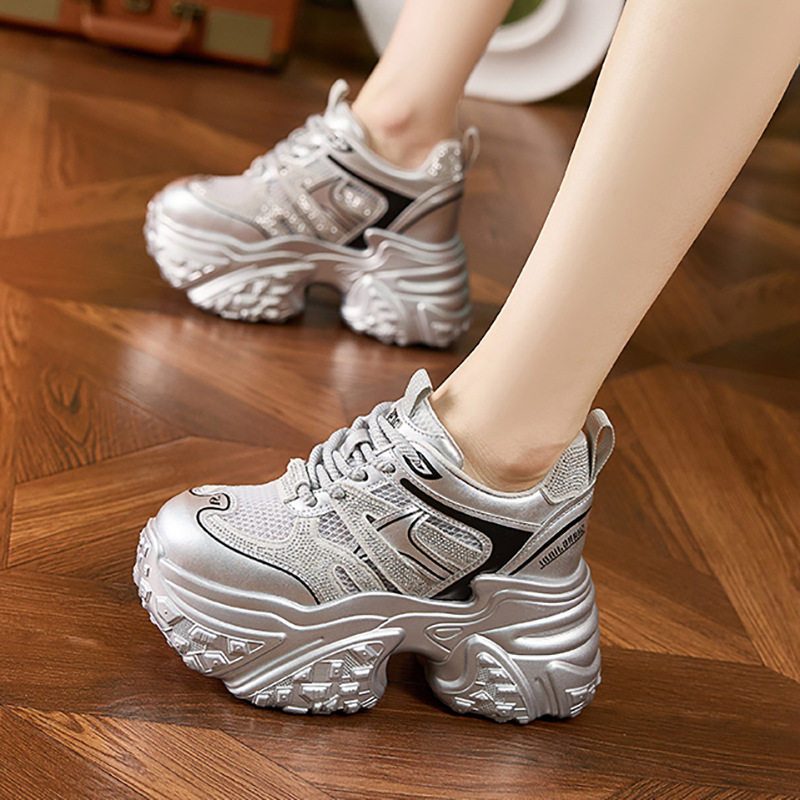 Giày sneaker nữ chunky đế dày lưới thoáng họa tiết đá quý gót 10 cm — Bạc, Trắng