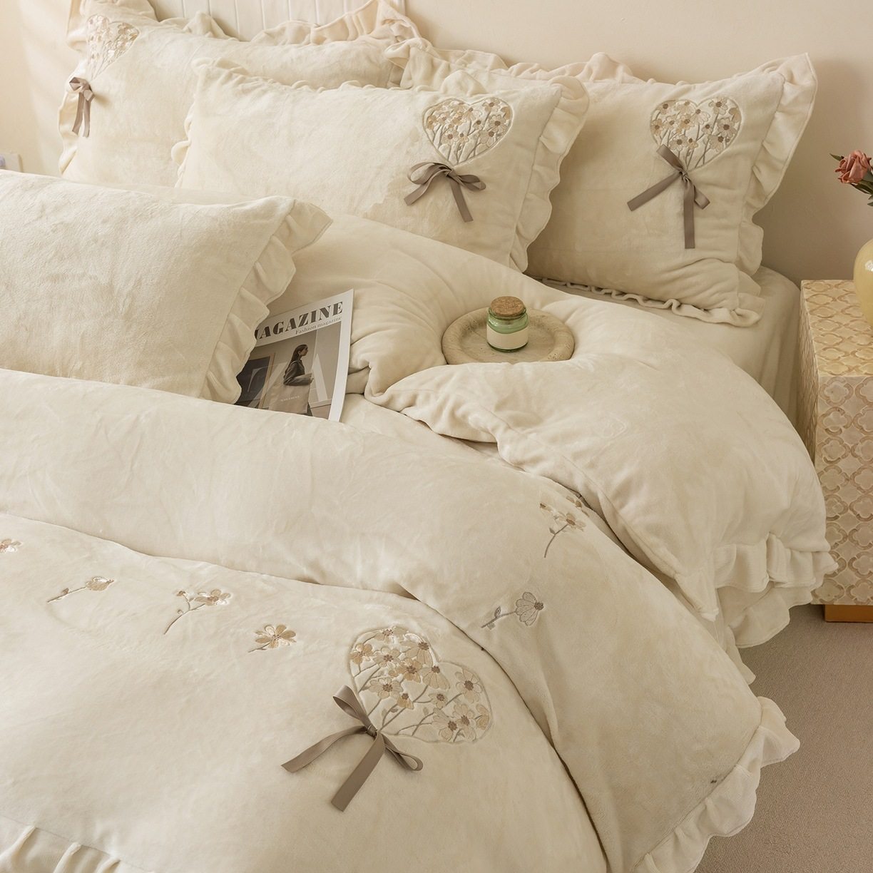 Korean Lace Milk Velvet Four-Piece Winter Thickeneded Warm Butterfly Quilt Cover Coral Velvet Girly Heart Lace Bedding