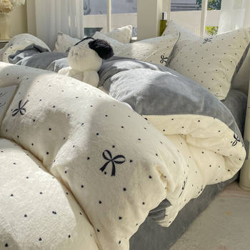 Ins Simple and Warm Quilt Cover Four-Piece Set Milk Velvet Winter Coral Velvet Bed Sheetss Dormitory Three-Piece Bedding Set