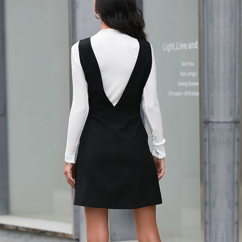 Elegant Black Bodycon Dress Stylish Design Adjustable Straps Comfortable Fabric Perfect for Parties or Casual Outings