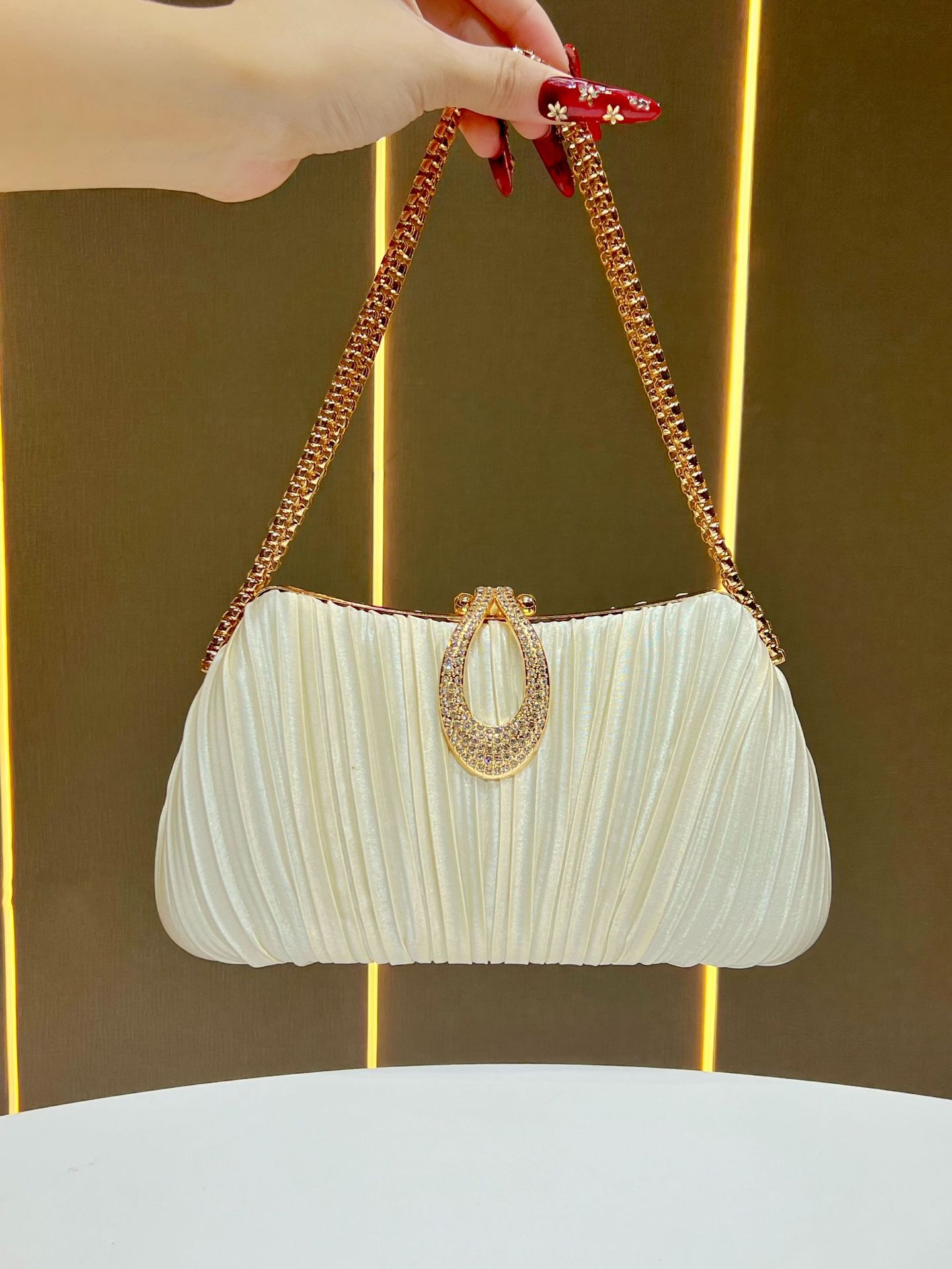 O1CN01L3rDTX2LHXqcjJO7a !!2216856689667 0 cib