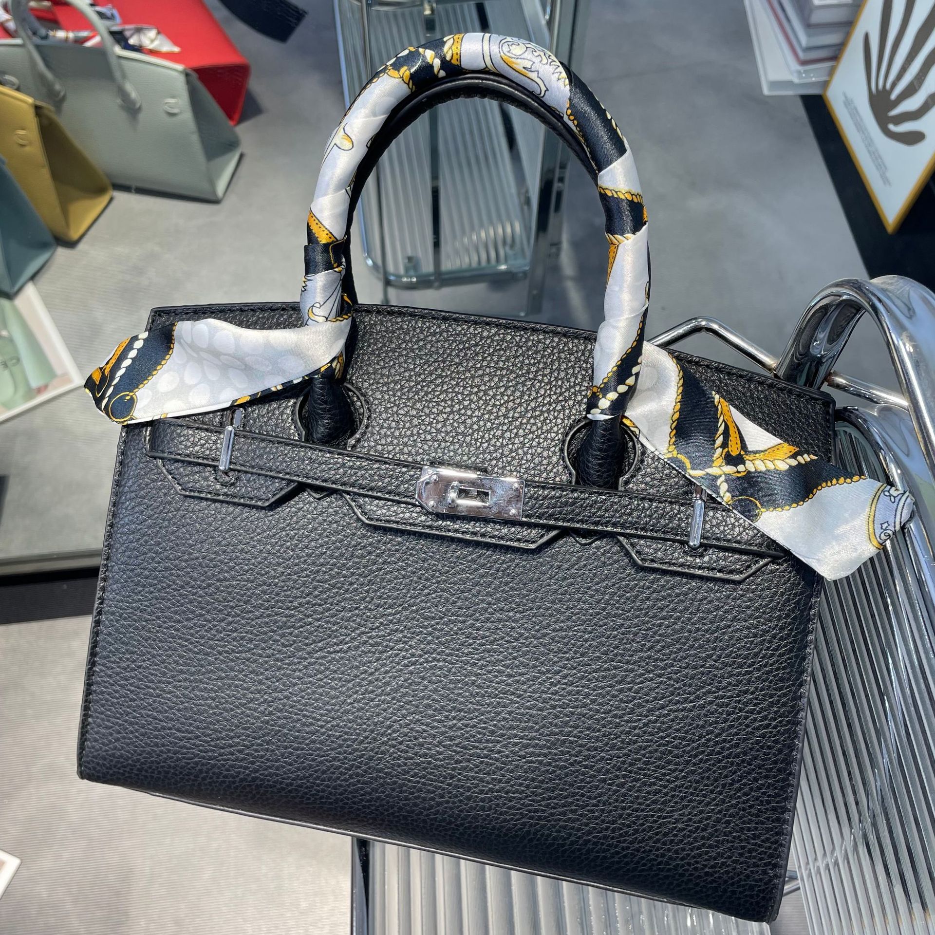 O1CN01L6XvHZ1KRmtNdJBHs !!2214478481161 0 cib