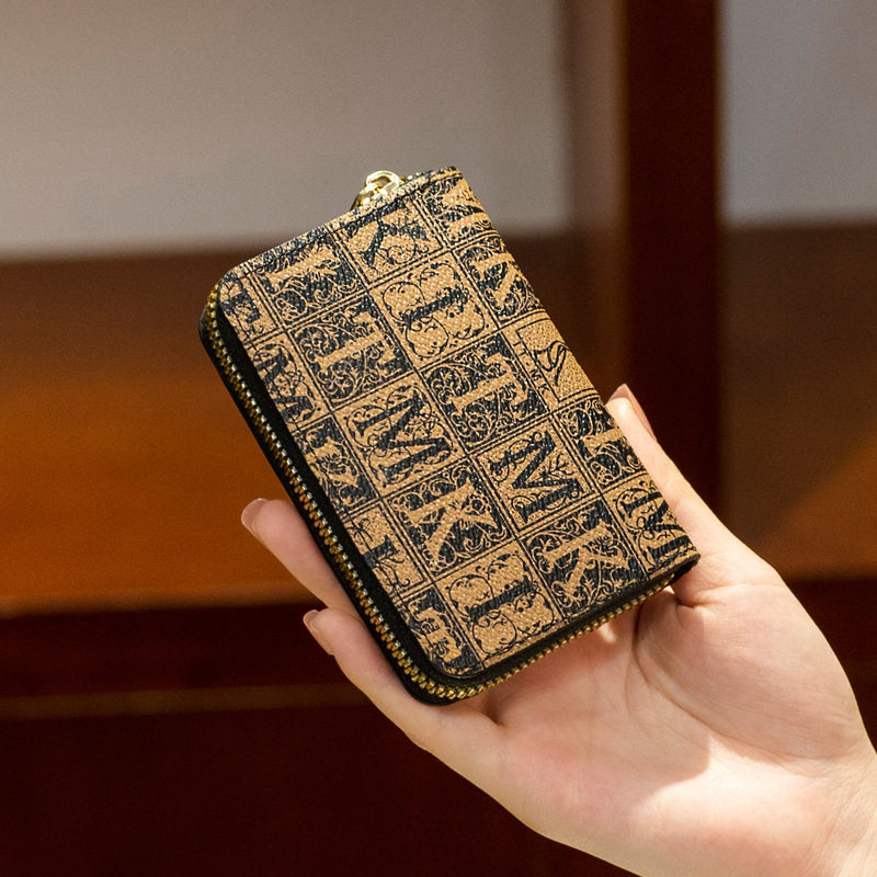 Taoyin*2024 New European and American Elegant Retro Letter Print Small Card Bag Girls Small and Easiest for Match Coin Purse