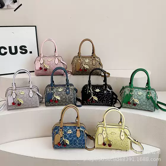 Koujia's New Vintage Rhinestone Boston Pillow Bag, Stylish and Versatile for Commuting, Large Capacity Handbag, Shoulder Bag, Crossbody Bag