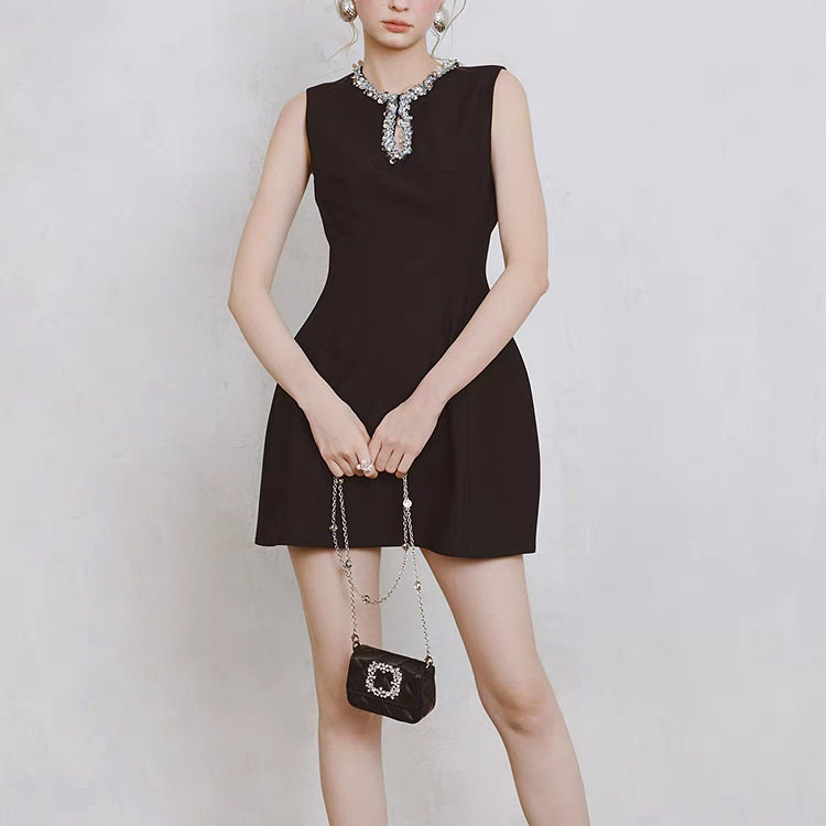 Đầm suông nữ mini tay không cổ tròn chất polyester mềm mại — Xanh