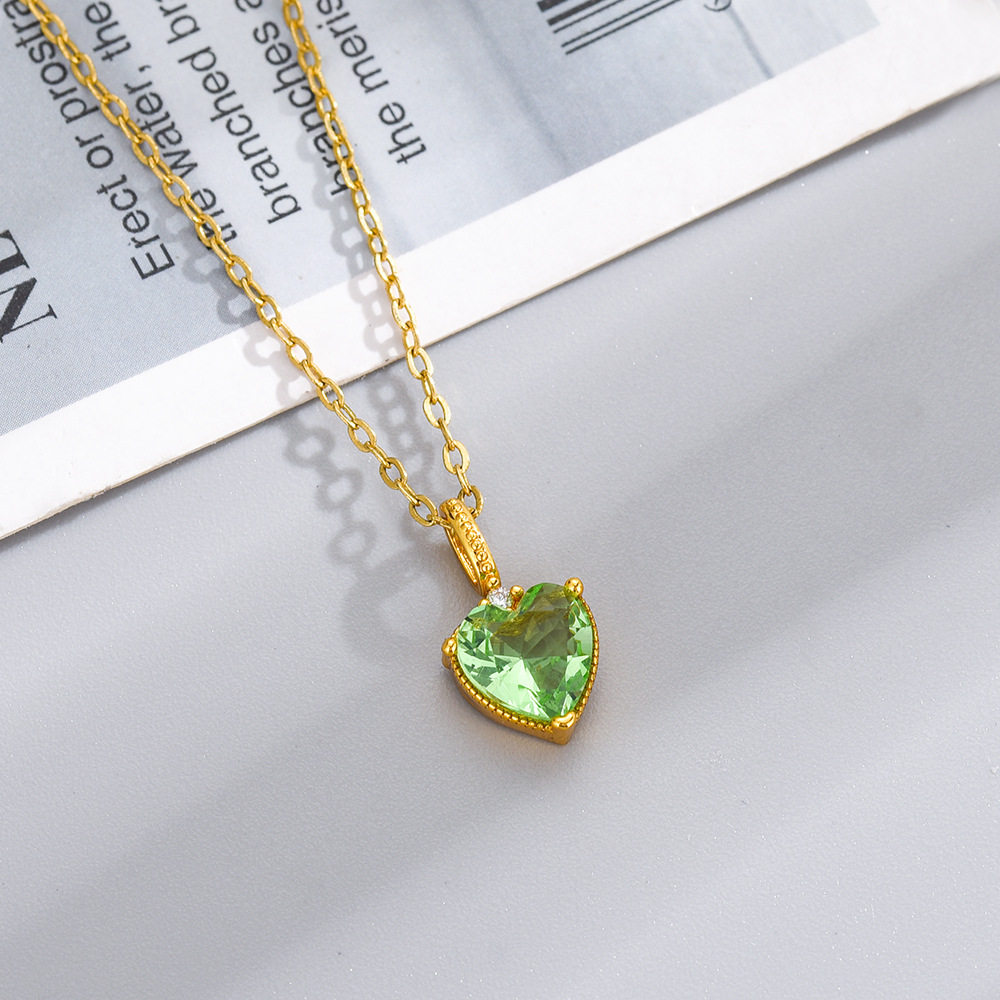 New Seiko Inlaid Olive Green Love Necklace Women's Mori Style New High-value Fashion Heart-shaped Pendant Necklace