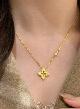 爆款布布风四叶花项链女2024新款重工镂空微镶四叶草锁骨链