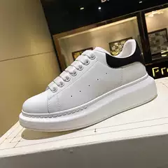 European Mqueen Mcqueen White Sneakers 2026 Autumn and Winter New Celebrity Style Casual Thick-Soled Height-Increasing Shoes for Women