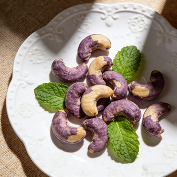 New Arrival Cashew Nuts in Bags with Skin, Purple-Skinned Nuts, Original Flavor Roasted Snacks Wholesale Factory