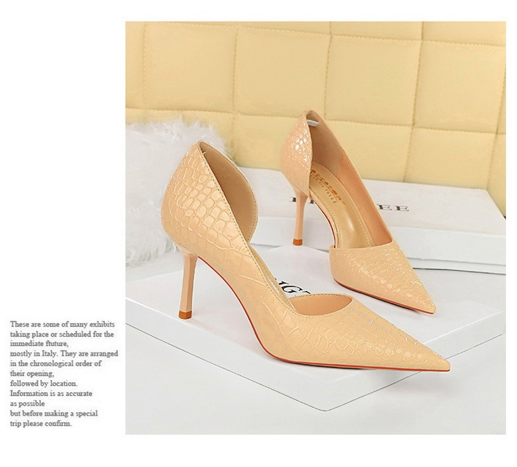 Giày cao gót nữ mũi nhọn da bóng họa tiết vân rắn gót nhọn 8cm — Màu hồng, Màu kaki, Màu nude, Màu xanh lá