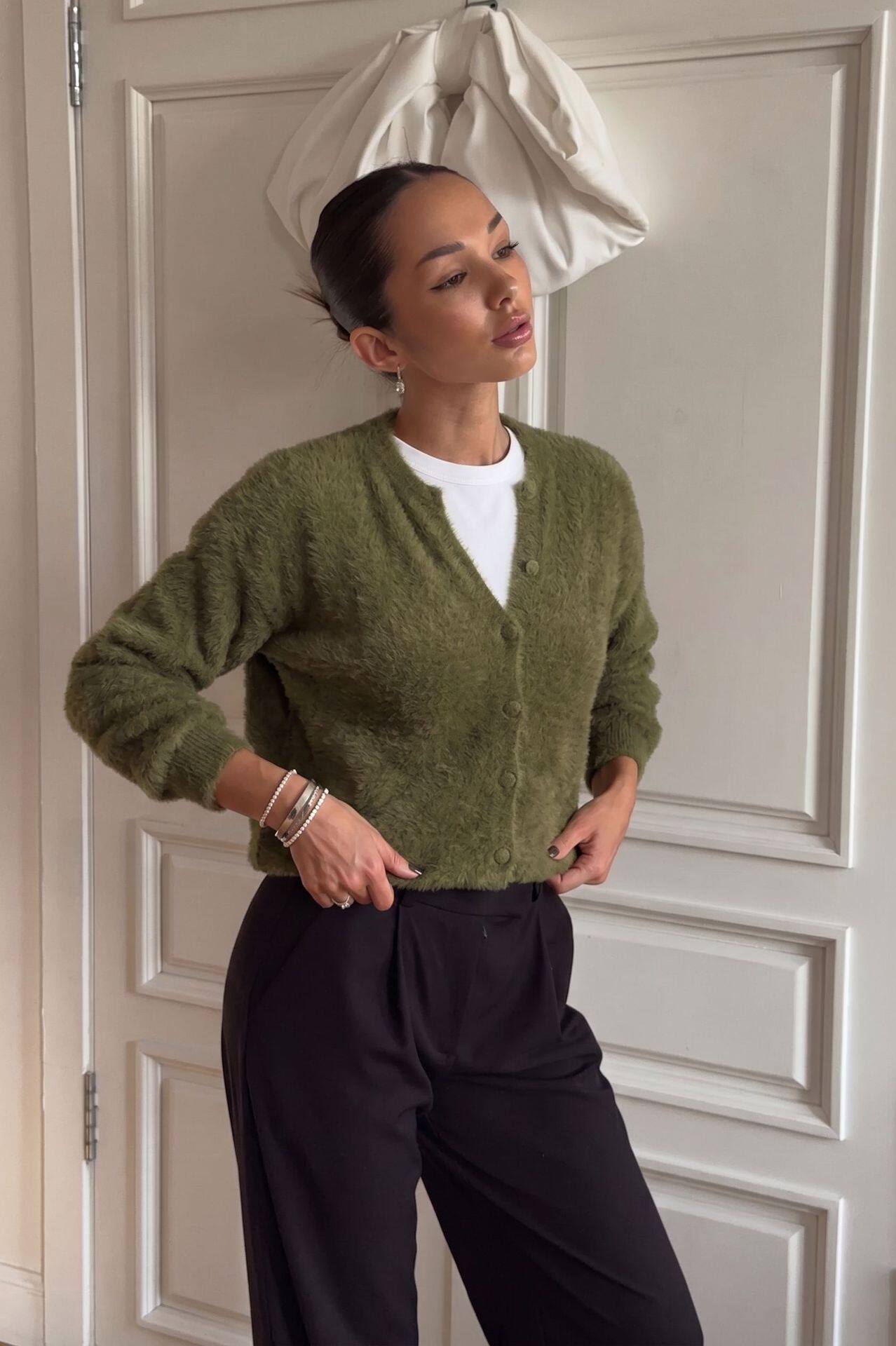 Womens Oversized Knit Cardigan Soft Faux Fur Round Neck Casual Style Versatile Sweater for Everyday Wear Wholesale