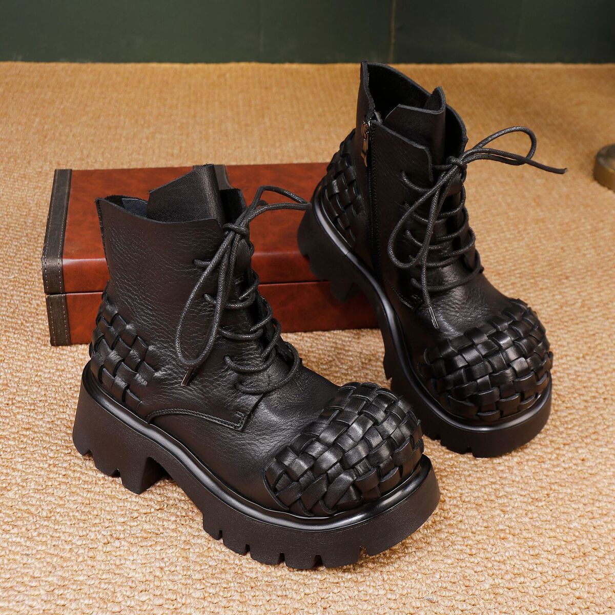 Boot Martin nữ da bò thật cổ ngắn phối dây kéo bên hông — đen, màu nâu