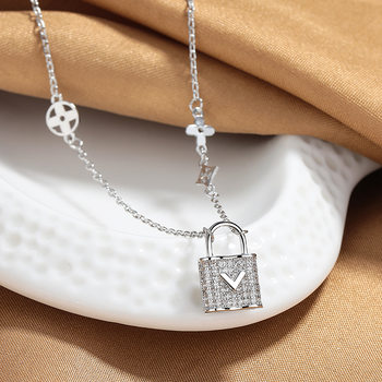 Famous Elegant Letter Bag Necklace Women's Trendy Light Luxury Niche Ins Cold Style Collarbone Chain Simple Light Luxury Pendant