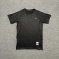 Tight short-sleeved black (left small g+mba)