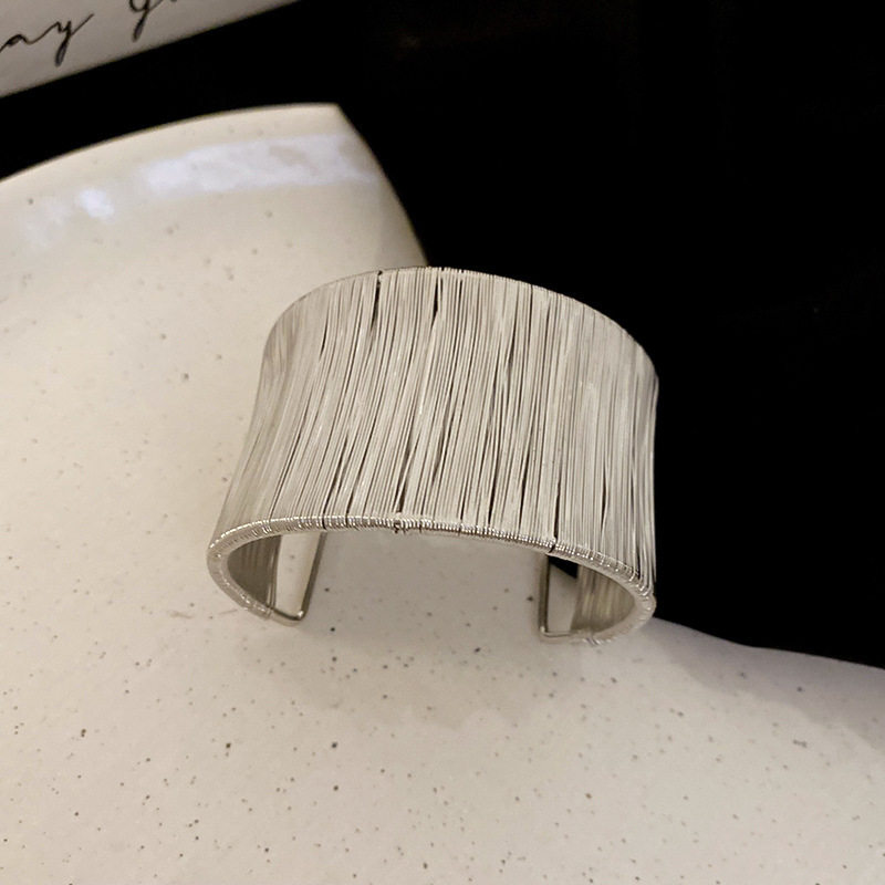 欧美跨境简约时尚手镯臂环小众冷淡风气质手环高级感百搭手饰批发