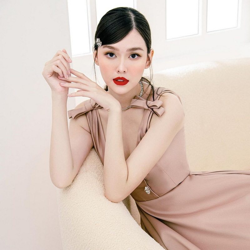 Đầm maxi nữ thắt eo cổ chữ V tay ngắn họa tiết satin — Satin (màu họa tiết) chi tiết 5
