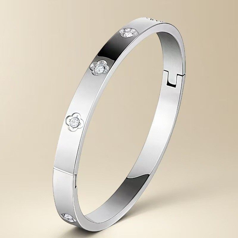 玫瑰金跨境钛钢女款手镯不锈钢轻奢高级感小众时尚锆石手环手镯