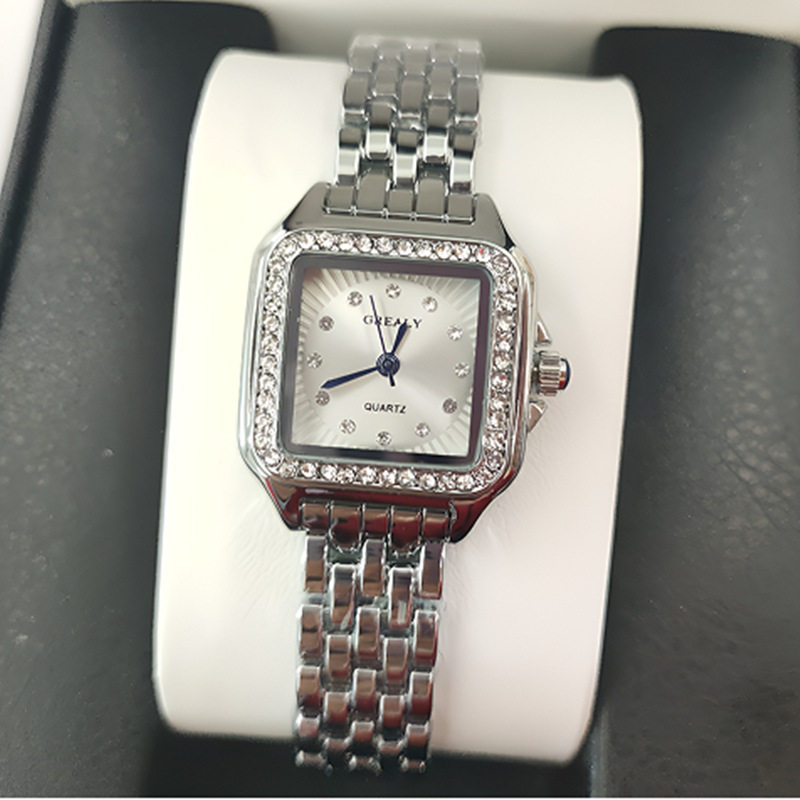 抖音跨境爆款方形手表气质时尚钢带镶钻女士手表罗马数字石英腕表