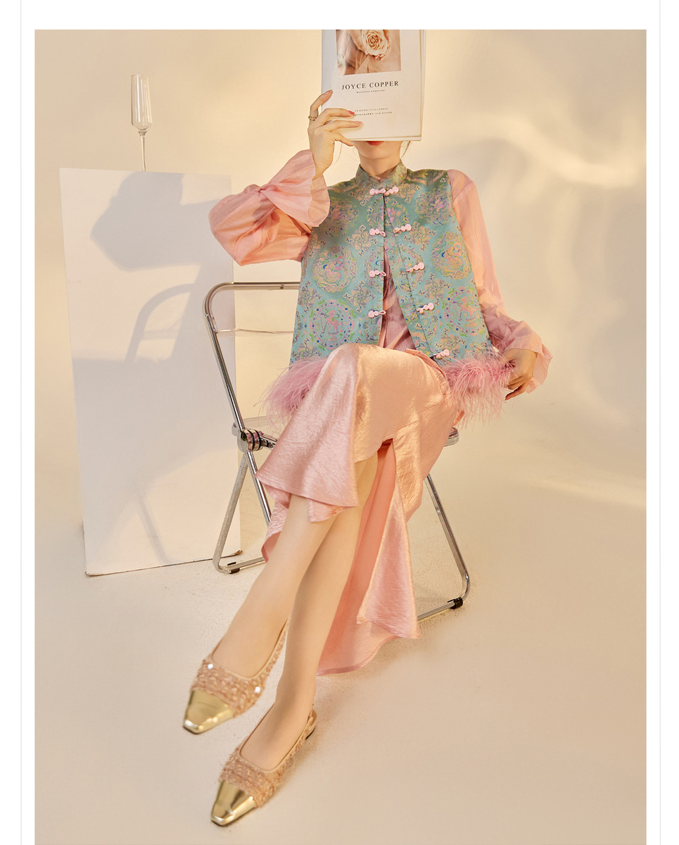 Áo gile nữ dáng vest chất liệu vải jacquard satin, có thể tháo lông — màu xanh